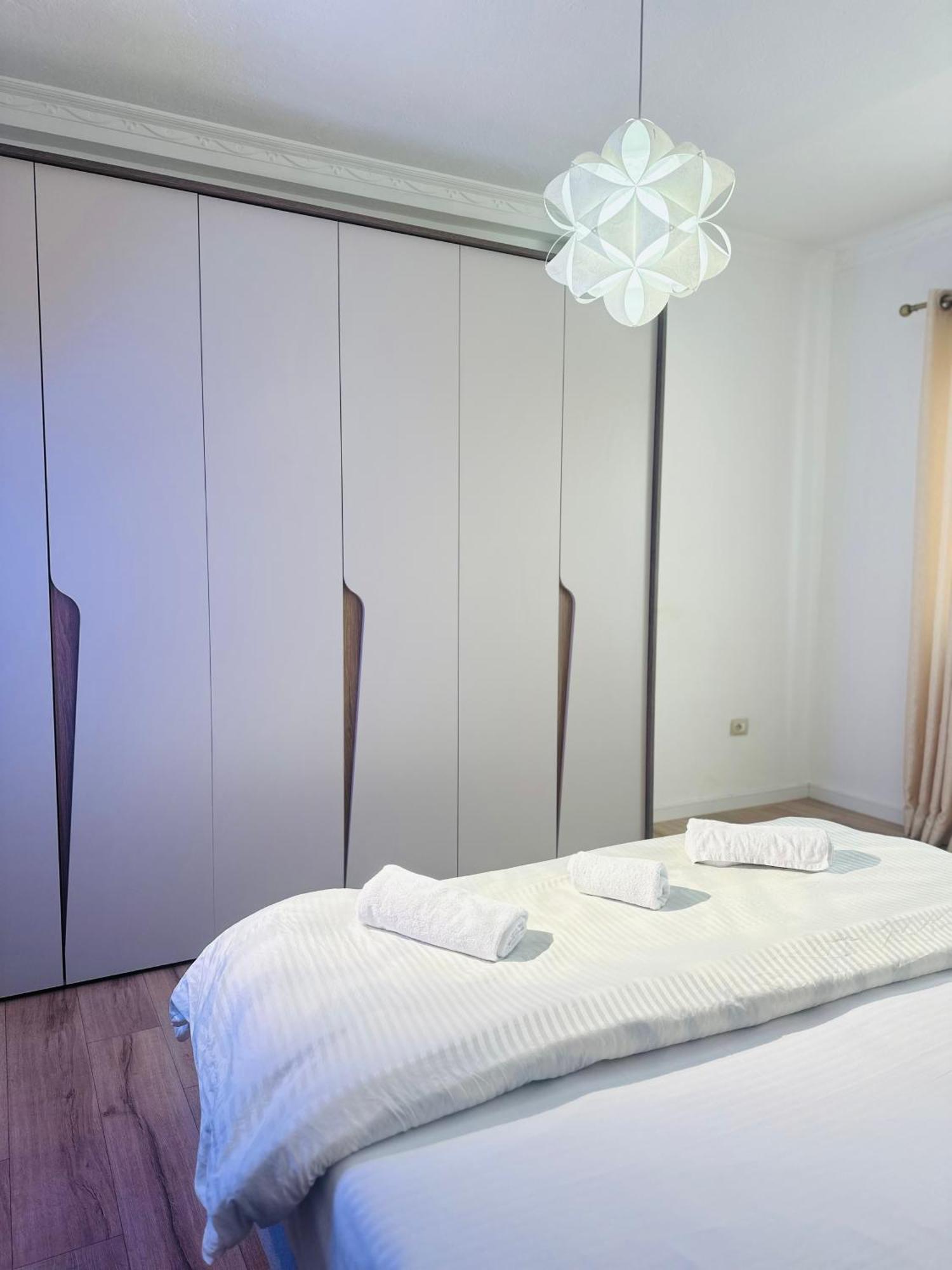 Bllok: Central Cozy Stay, 24/7 Self Check-In Tiranë Luaran gambar